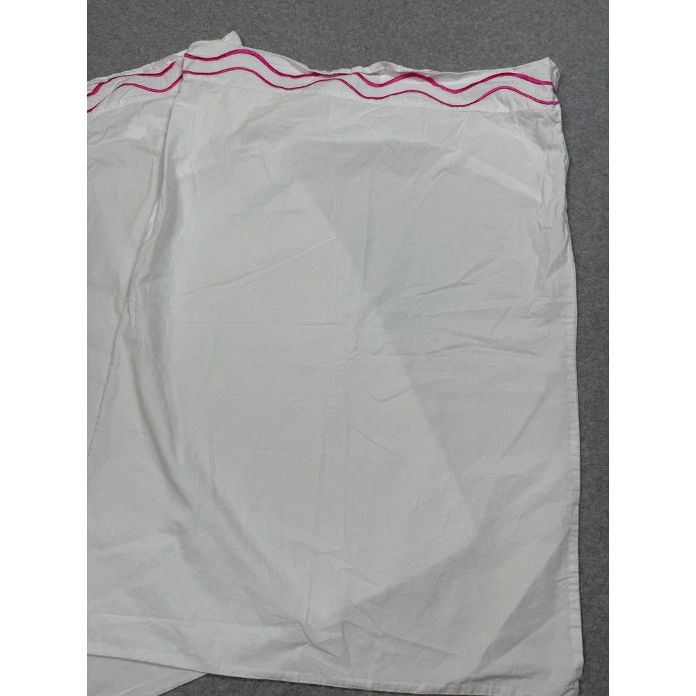 Pottery Barn Kids White Organic Cotton Pink Wavy Rickrack Pillowcases Set of 2